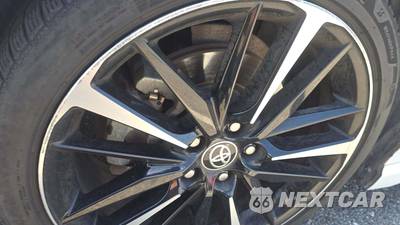 2020 Toyota Camry XSE - zdjęcie 31 z 32 - miniatura