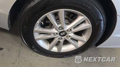 2016 Hyundai Sonata SE - zdjęcie 20 z 34 - miniatura