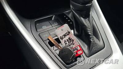 2025 Toyota RAV4 LE - zdjęcie 17 z 26 - miniatura