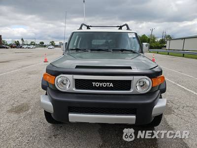 2014 Toyota FJ Cruiser w/Rear Doors - zdjęcie 2 z 38 - miniatura