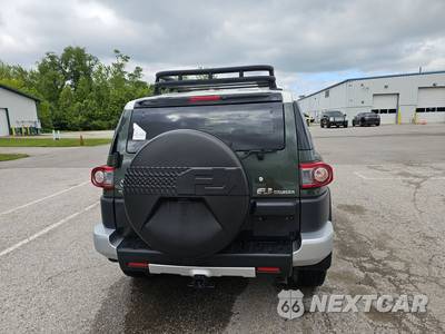 2014 Toyota FJ Cruiser w/Rear Doors - zdjęcie 5 z 38 - miniatura