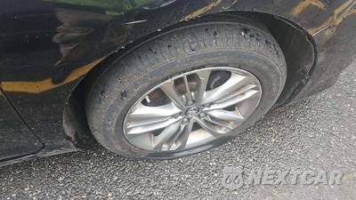 2016 Toyota Camry SE - zdjęcie 25 z 44 - miniatura
