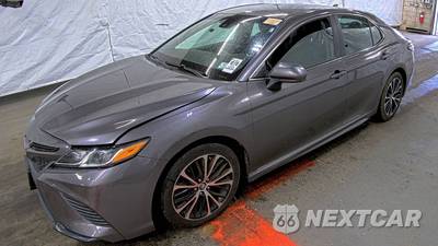 2019 Toyota Camry SE - zdjęcie 1 z 48 - miniatura