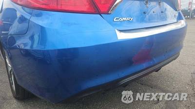 2017 Toyota Camry LE - zdjęcie 31 z 50 - miniatura