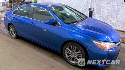 2017 Toyota Camry LE - zdjęcie 3 z 50 - miniatura