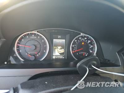 2017 Toyota Camry SE - zdjęcie 12 z 38 - miniatura