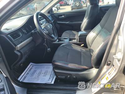 2017 Toyota Camry SE - zdjęcie 7 z 38 - miniatura