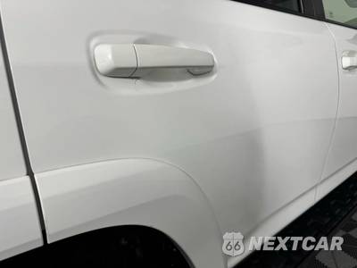 2019 Toyota 4Runner SR5 Premium - zdjęcie 30 z 47 - miniatura