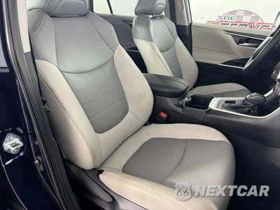 2025 Toyota RAV4 XLE Premium - zdjęcie 38 z 50 - miniatura