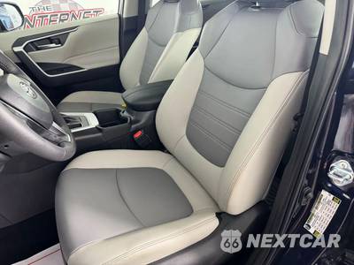 2025 Toyota RAV4 XLE Premium - zdjęcie 36 z 50 - miniatura