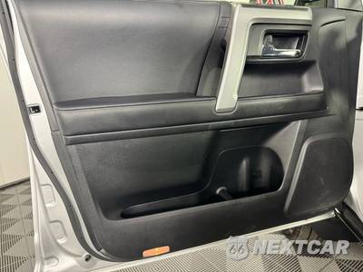 2023 Toyota 4Runner SR5 - zdjęcie 38 z 46 - miniatura