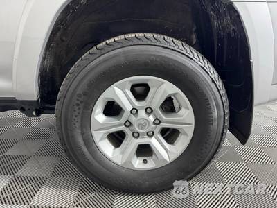 2023 Toyota 4Runner SR5 - zdjęcie 46 z 46 - miniatura