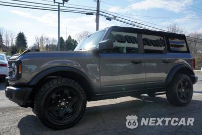 2022 Ford Bronco Black Diamond Advanced - zdjęcie 13 z 50 - miniatura