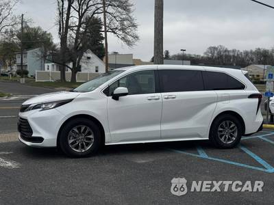 2022 Toyota Sienna LE 8-Passenger 120.5" WB - zdjęcie 3 z 25 - miniatura