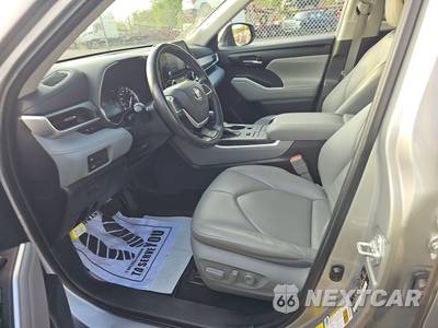 2022 Toyota Highlander XLE - zdjęcie 13 z 29 - miniatura