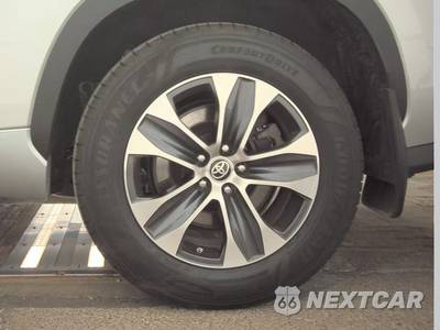 2022 Toyota Highlander XLE - zdjęcie 12 z 29 - miniatura