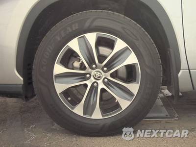 2022 Toyota Highlander XLE - zdjęcie 9 z 29 - miniatura