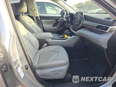 2022 Toyota Highlander XLE - zdjęcie 14 z 29 - miniatura