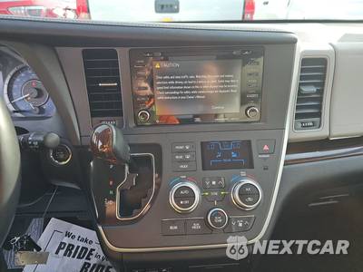 2020 Toyota Sienna Limited Premium 7-Passenger 119.3" WB - zdjęcie 11 z 37 - miniatura