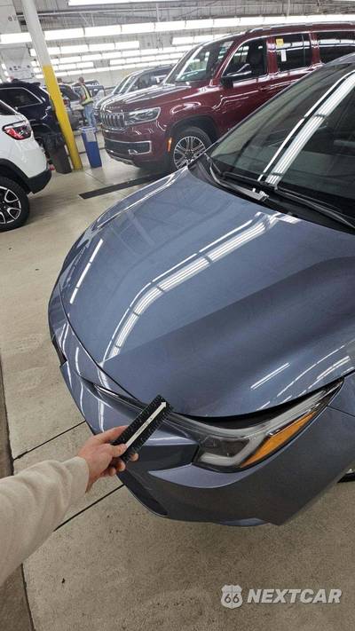 2023 Toyota Corolla Hybrid LE Sedan - zdjęcie 3 z 13 - miniatura