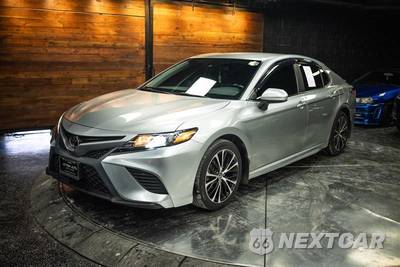 2020 Toyota Camry SE - zdjęcie 2 z 28 - miniatura