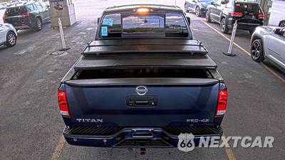 2014 Nissan TITAN PRO-4X Crew Cab Short Bed - zdjęcie 5 z 27 - miniatura