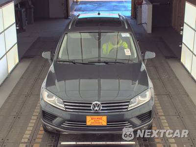 2016 Volkswagen Touareg V6 Executive - zdjęcie 2 z 18 - miniatura