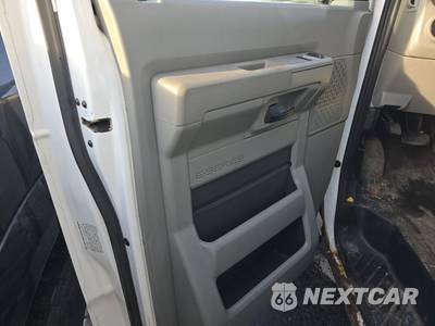 2013 Ford Super Duty E-450 Cutaway DRW - zdjęcie 9 z 16 - miniatura