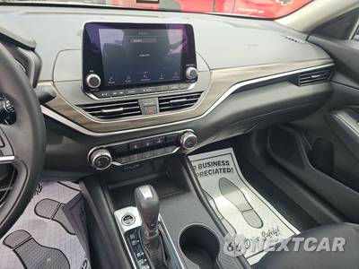 2025 Nissan Altima SV - zdjęcie 11 z 18 - miniatura
