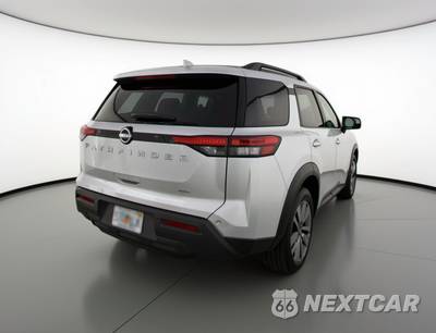 2025 Nissan Pathfinder SV - zdjęcie 7 z 12 - miniatura