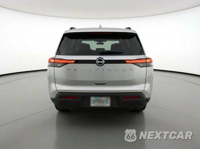 2025 Nissan Pathfinder SV - zdjęcie 6 z 12 - miniatura