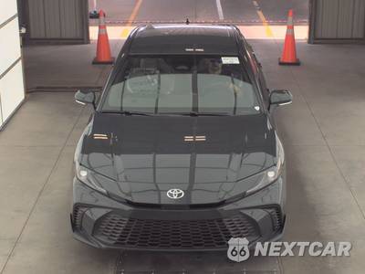 2026 Toyota Camry SE - zdjęcie 2 z 25 - miniatura