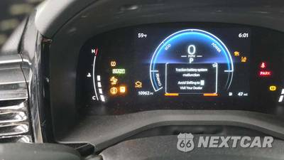 2025 Toyota Camry SE - zdjęcie 13 z 16 - miniatura