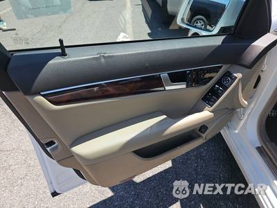 2013 Mercedes-Benz C 300 4MATIC Sedan - zdjęcie 9 z 29 - miniatura