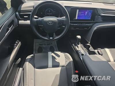 2025 Toyota Camry SE - zdjęcie 14 z 24 - miniatura