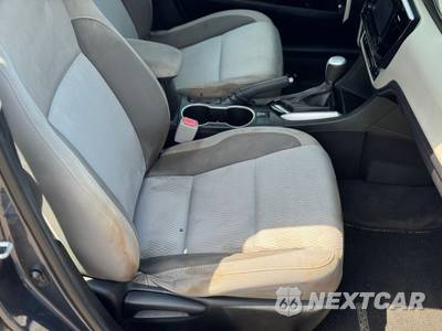 2017 Toyota Corolla LE Sedan - zdjęcie 16 z 29 - miniatura