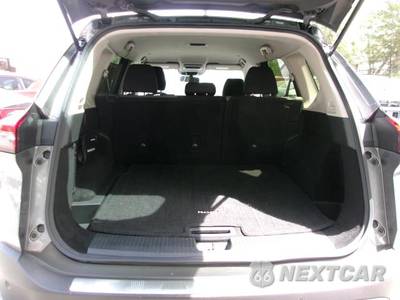 2023 Nissan Rogue SV - zdjęcie 8 z 18 - miniatura