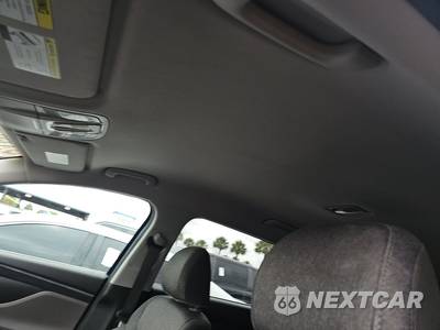 2019 Hyundai Santa Fe SE - zdjęcie 17 z 31 - miniatura