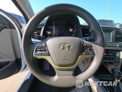 2017 Hyundai Elantra SE Sedan - zdjęcie 10 z 21 - miniatura