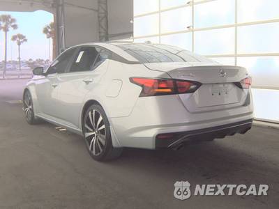 2019 Nissan Altima SR - zdjęcie 6 z 18 - miniatura