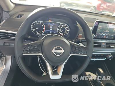 2026 Nissan Altima SV - zdjęcie 10 z 18 - miniatura