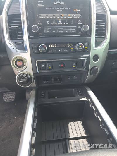 2021 Nissan TITAN SV Crew Cab Short Bed - zdjęcie 11 z 32 - miniatura