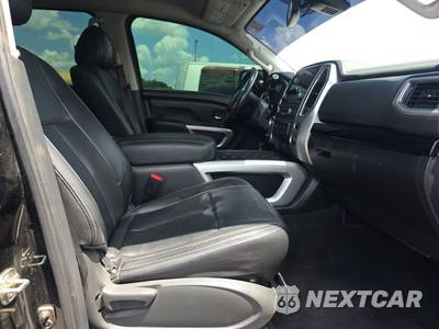 2021 Nissan TITAN SV Crew Cab Short Bed - zdjęcie 8 z 32 - miniatura