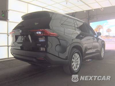 2025 Toyota Grand Highlander XLE - zdjęcie 4 z 20 - miniatura