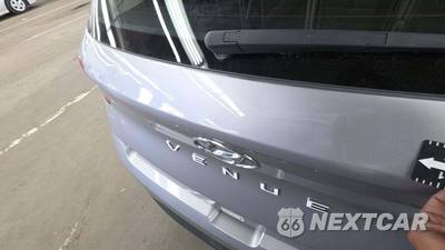 2025 Hyundai Venue SEL - zdjęcie 2 z 7 - miniatura