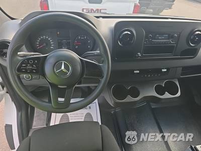 2020 Mercedes-Benz Sprinter 2500 Crew Van Standard Roof 144.0" WB - zdjęcie 14 z 21 - miniatura