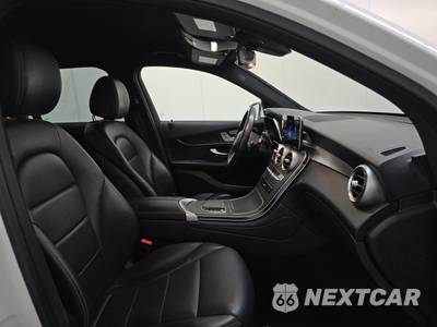 2021 Mercedes-Benz GLC 300 4MATIC - zdjęcie 8 z 32 - miniatura