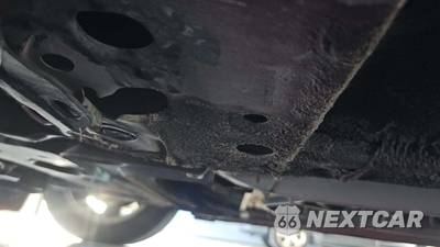 2011 Nissan Versa 1.8 SL Hatchback - zdjęcie 20 z 43 - miniatura