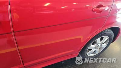 2011 Nissan Versa 1.8 SL Hatchback - zdjęcie 36 z 43 - miniatura