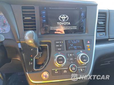 2017 Toyota Sienna SE Premium 8-Passenger 119.3" WB - zdjęcie 17 z 32 - miniatura